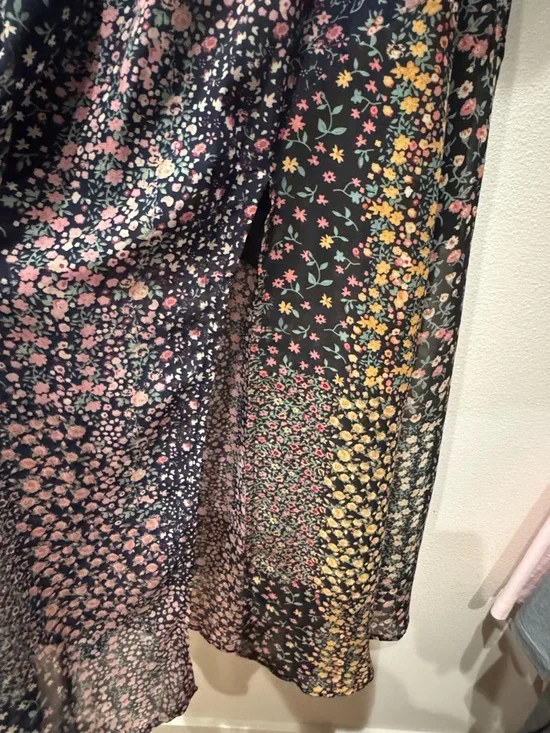 Lulu's Neva Blur Floral Print Off-Shoulder Maxi Dress - Picture 4 of 6